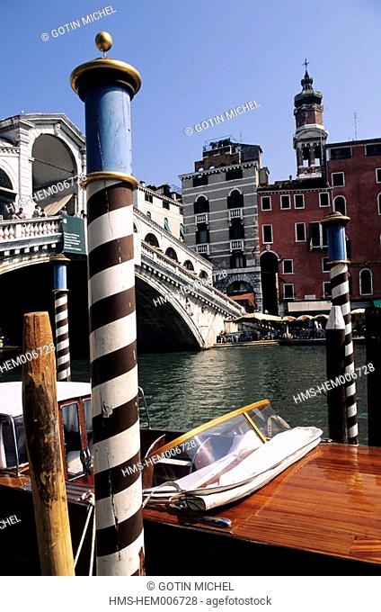 Italy, Venetia, Venice, the Grand Canal in front of Rialto bridge