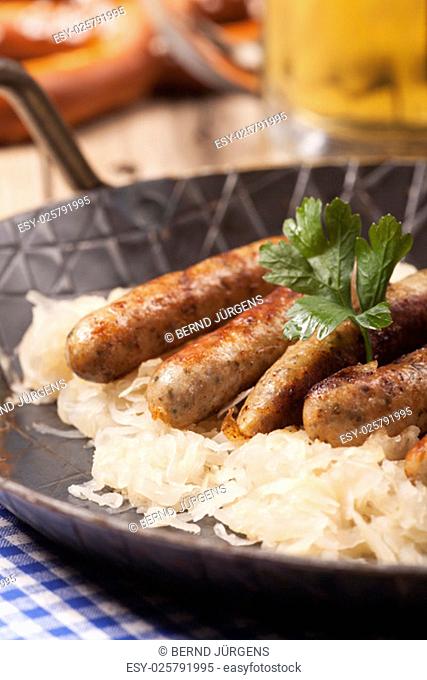 nuremberg sausages with sauerkraut