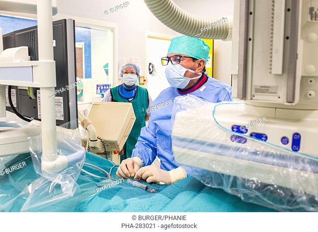Treatment of renal artery stenosis by angioplasty, Angoulême hospital, France