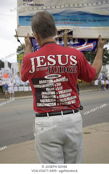 A believer in Jesus Christ protesting against Democratic candidates and US Senator Hillary Clinton in Des Moines, Iowa, August 19, 2007