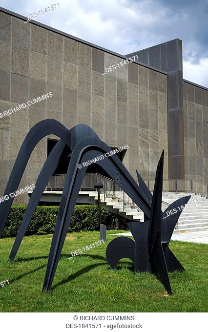 Three Arches by Alexander Calder outside Munson-Williams-Proctor Arts Institute, Utica, New York, USA