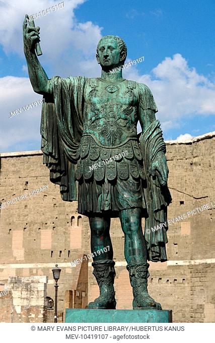 Statue of the Roman military and political leader, Julius Caesar (Gaius Julius Caesar, 100-44 BC), in Rome, Italy