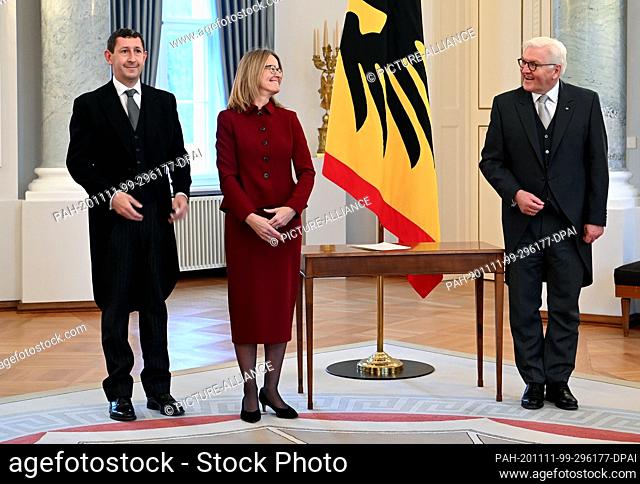 11 November 2020, Berlin: Jill Gallard, Ambassador of the United Kingdom to Germany, is accredited by Federal President Frank-Walter Steinmeier (r) at Bellevue...