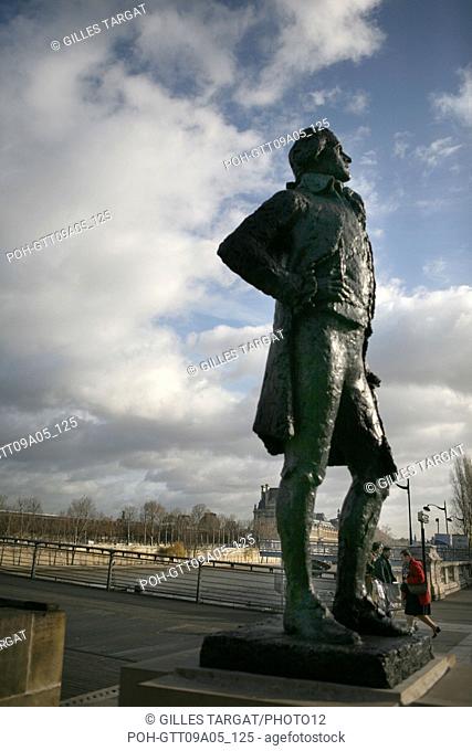 tourism, France, paris 7th arrondissement, gateway leopold sedar senghor (originally bridge of solferino), statue thomas jefferson