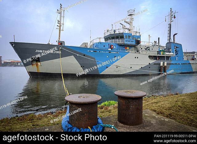 PRODUCTION - 18 November 2023, Bremen: The Captain Paul Watson Foundation's campaign ship John Paul DeJoria is moored in Bremen's coal port