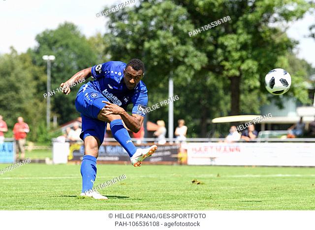 Saliou Sane (KSC) i after shot, single action, cut out. GES / football / 3rd league: Karlsruher SC - FC Brentford, friendly match in Grassau, season 2018/19, 14