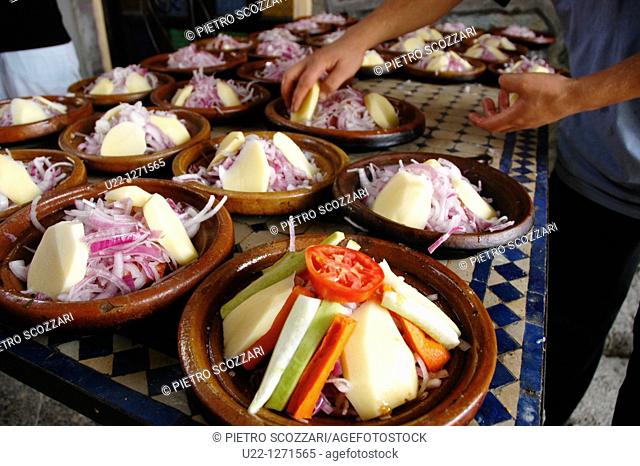 Essaouira (Morocco): dishes with onions and vegetables for Tagine, prepared in a restaurant