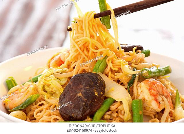Asian curry noodles