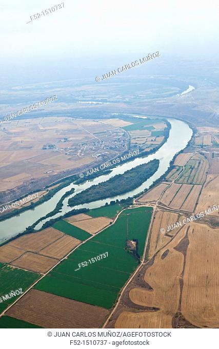Ebro river meander  Alforque Village  Zaragoza Province, Aragon, Spain, Europe