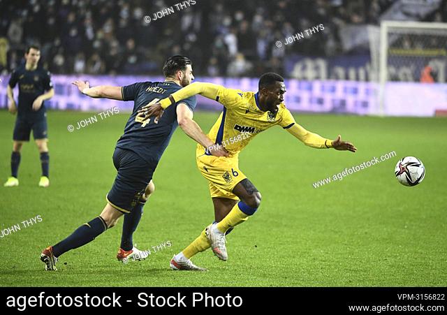 Anderlecht's Wesley Hoedt and STVV's Mory Konate fight for the ball during a soccer match between RSC Anderlecht and Sint-Truidense VV