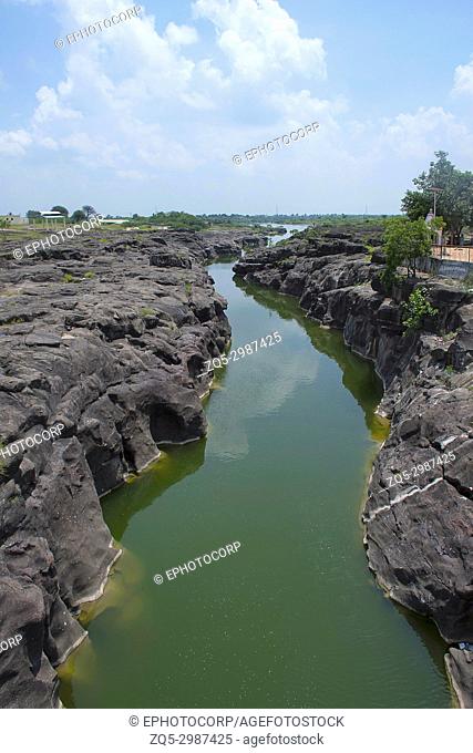 Naturally created potholes (tinajas) on the riverbed of the Kukadi River, Nighoj, Ahmednagar District, Maharashtra
