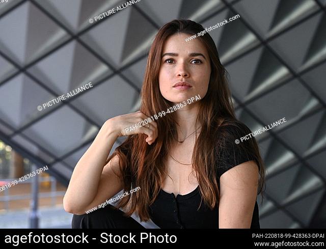 10 August 2022, Berlin: Actress Zoe Moore at an exclusive photo session in Berlin. She plays an environmental activist in the ARD film ""Mother, Cutter, Child