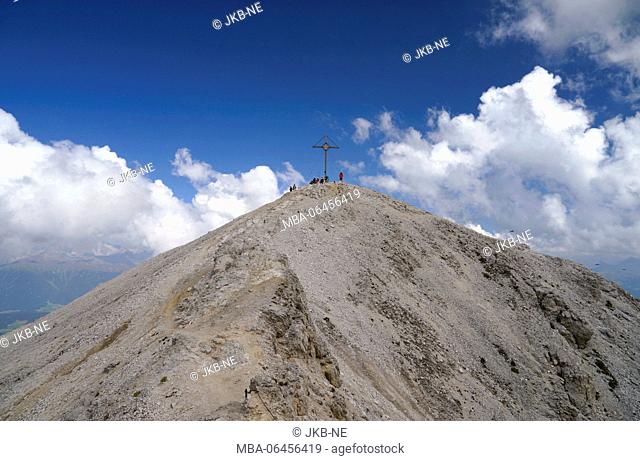 Europe, Italy, South Tirol, Pragser Dolomiten / Dolomiti di Braies (mountains), Plätzwiese, Dürrenstein (mountain), 2839 m, summit