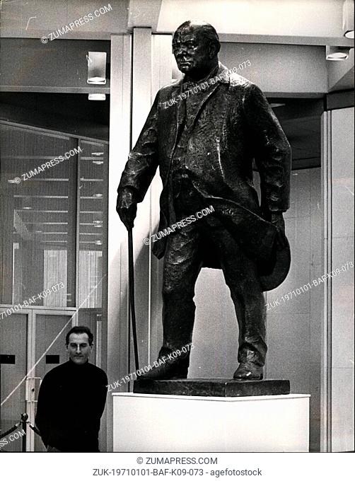 Jan. 01, 1971 - Franta Belsky's statue of Sir Winston Churchill goes on view at the American Embassy in London: The U.S Ambassador, Walter H