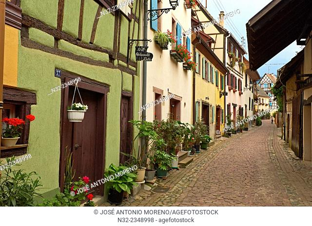 Eguisheim, Alsace Wine Route, Haut-Rhin, Alsace, France, Europe