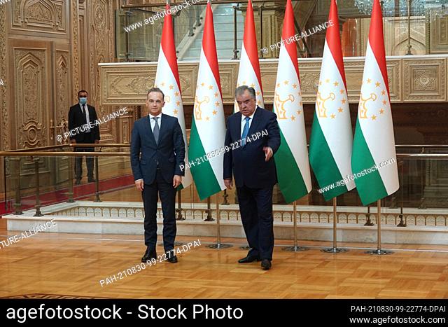30 August 2021, Tajikistan, Duschanbe: Foreign Minister Heiko Maas (SPD, l) meets with Tajik President Emomali Rakhmon in Dushanbe