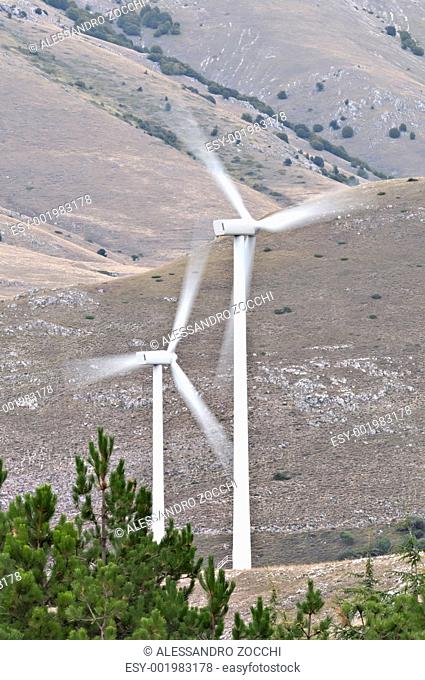 Eolic energy: Wind power through wind turbines