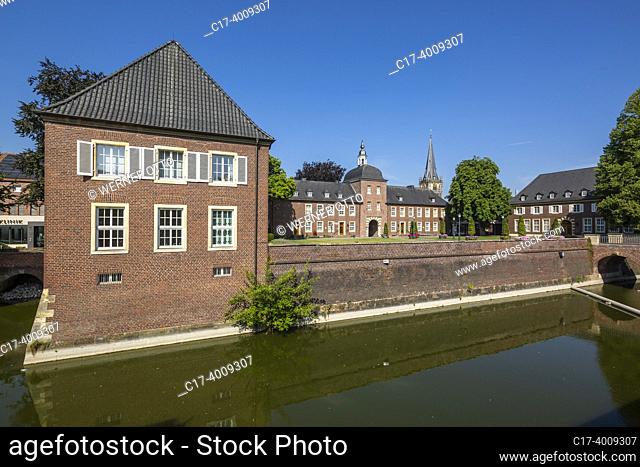 Ahaus, Germany, Ahaus, Westmuensterland, Muensterland, Westphalia, North Rhine-Westphalia, NRW, Ahaus District Court at the Suemmermannplatz in outer ward...