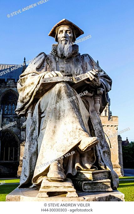 England, Devon, Exeter, Statue of Richard Hooker