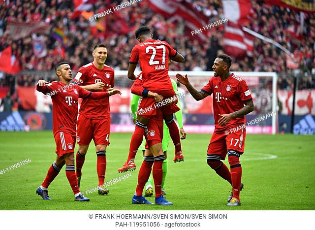 goalkeeping for Leon GORETZKA (FC Bayern Munich) after goal 2-0, with David ALABA (FC Bayern Munich), Thiago ALCANTARA (FCB), Niklas SUELE (FC Bayern Munich)