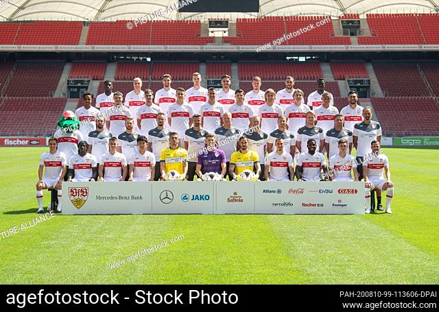 10 August 2020, Baden-Wuerttemberg, Stuttgart: Soccer, Bundesliga: VfB Stuttgart - Photo session, the official photo session of the Stuttgart team (team photo...