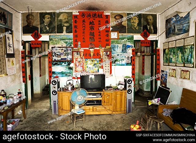 The six faces of communism in a Chinese living room. From left to right: Zhou Enlai, Friedrich Engels, Karl Marx, Mao Zedong, Joseph Stalin and Vladimir Lenin