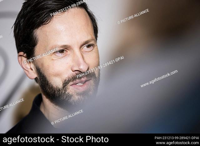 13 December 2023, Berlin: Franz Dinda, actor, attends the German premiere of the film ""Priscilla"" at the Delphi-Filmpalast am Zoo