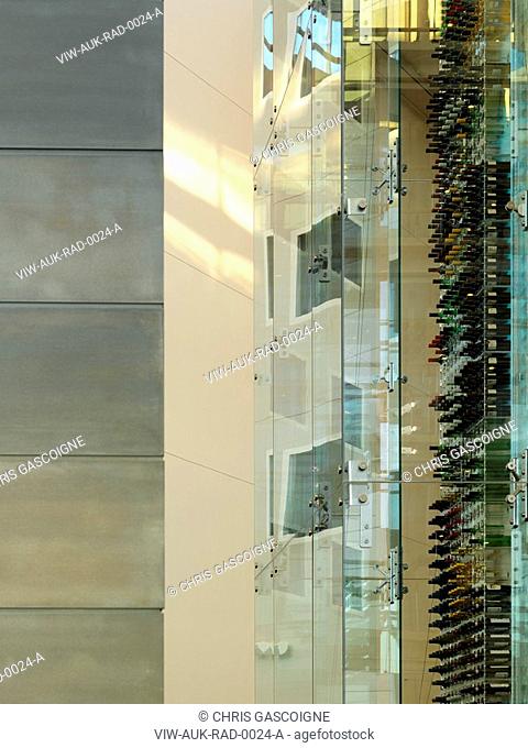 RADISSON SAS, STANSTED AIRPORT, STANSTED, ESSEX, UK, AUKETT FITZROY ROBINSON, INTERIOR, DETAIL OF RECEPTION WALL AND WINE TOWER