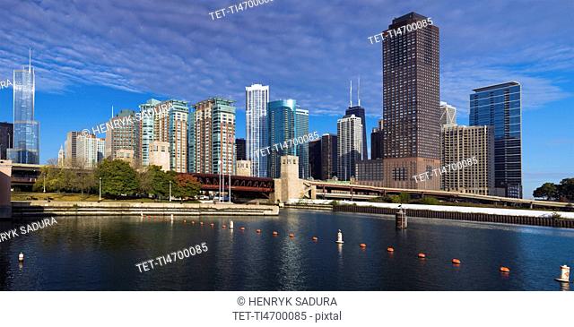 USA, Illinois, Chicago skyline across river