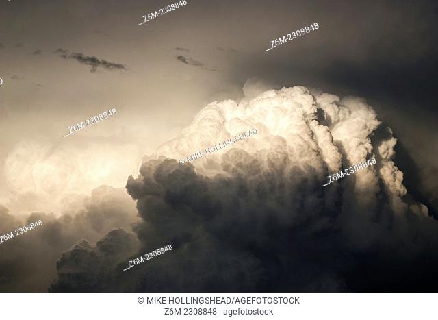 Strong updraft tower in northeast Oklahoma June 9, 2009