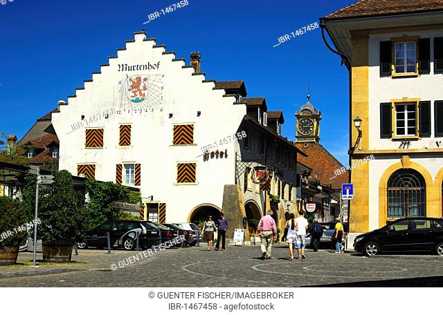 Tourists strolling through the city, Murtenhof Hotel, in the historic centre of Morat, Morat, Switzerland, Europe