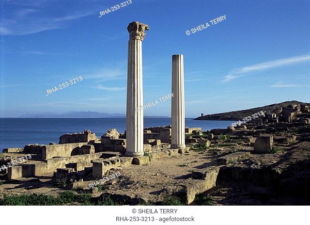 Tharros, Punic and Roman ruins of city founded by Phoenicians in 730 BC, near Oristano, Sardinia, Italy, Mediterranean, Europe