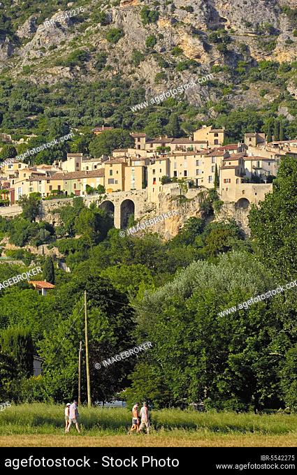 Moustiers Sainte Marie, Alpes de Haute Provence, Provence, France, Europe