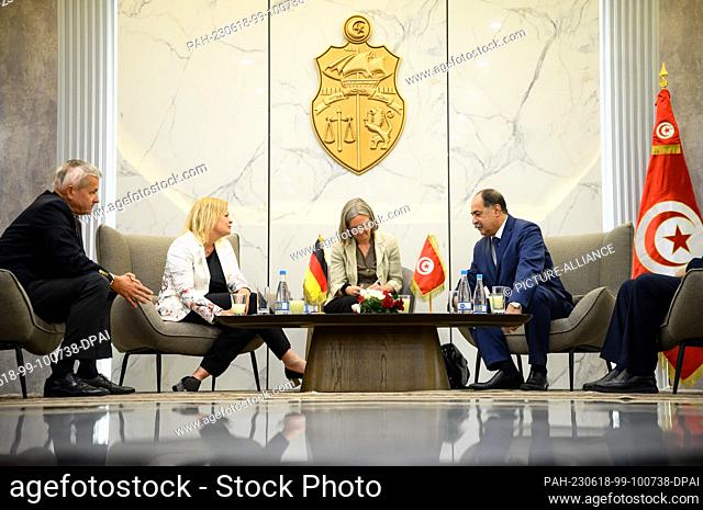 18 June 2023, Tunisia, Tunis: Nancy Faeser (l, SPD), Federal Minister of the Interior and Home Affairs, holds a conversation with Kamel Fekih (r)