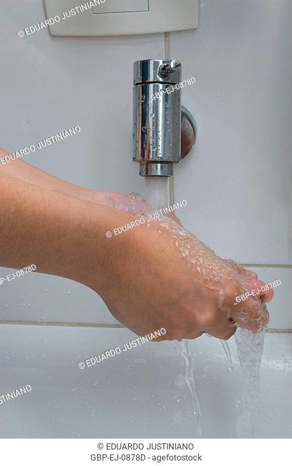 Washing the Hands, Brazil