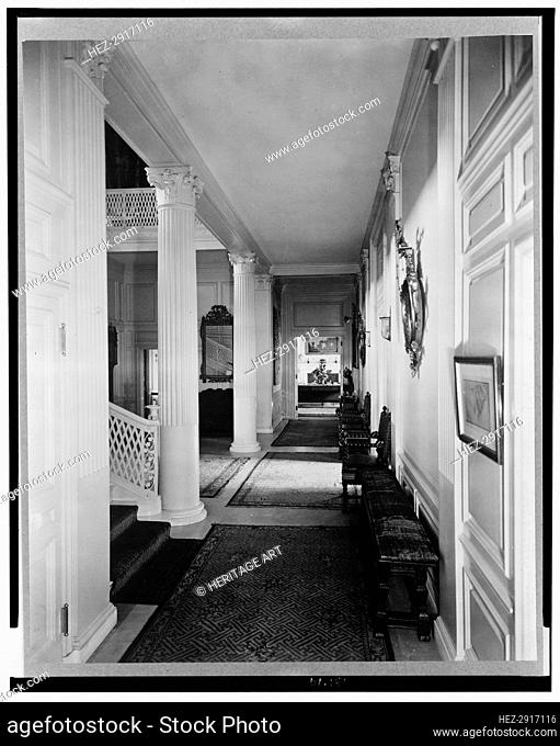The Causeway, James Parmelee house, 3100 Macomb Street, Washington, D.C., 1919. Creator: Frances Benjamin Johnston