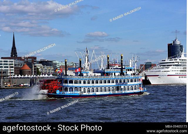 Europe, Germany, Hanseatic City of Hamburg, Baumwall, Elbe, marina, museum ship Cap San Diego, paddle steamer Louisiana Star