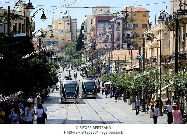 Israel, Jerusalem, cable car along the old city walls, the line is 13.9 kilometers (8.6 mi) long, began to run on August 19, 2011