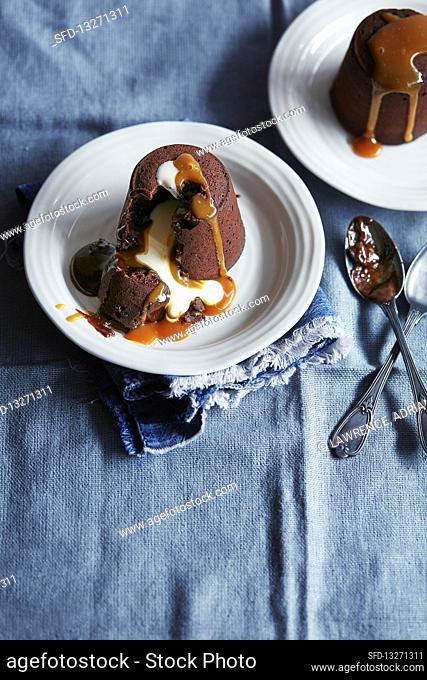 Melting chocolate puddings with salted caramel sauce