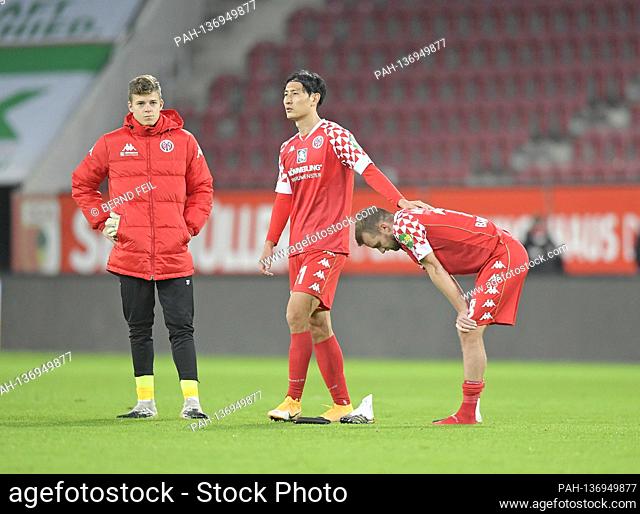 (LR) goalwart Finn Dahmen (FSV FSV FSV Mainz 05), Dong-Won Ji (FSV FSV FSV Mainz 05) and Daniel Brosinski (FSV FSV FSV Mainz 05), Enttaeuschung, frustrated