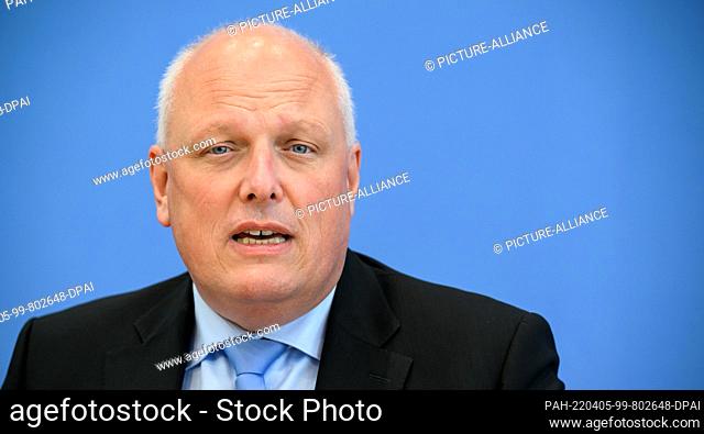 05 April 2022, Berlin: Ulrich Kelber (SPD), Federal Commissioner for Data Protection and Freedom of Information (BfDI), presents the BfDI's 30th activity report...