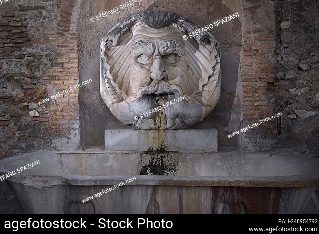 Rome Colle Aventino, Fountain of the Mascherone of Santa Sabina The fountain of the Mascherone di Santa Sabina is located in Piazza Pietro d'Illiria