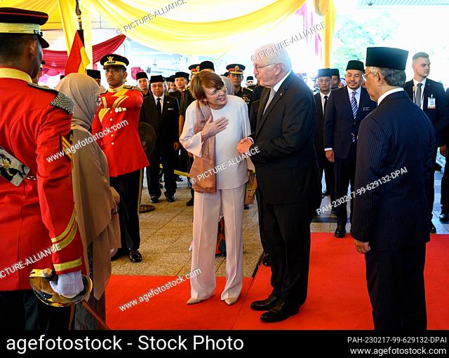 17 February 2023, Malaysia, Kuala Lumpur: German President Frank-Walter Steinmeier and his wife Elke Büdenbender bid farewell to Sultan Abdullah Ri'ayatuddin...