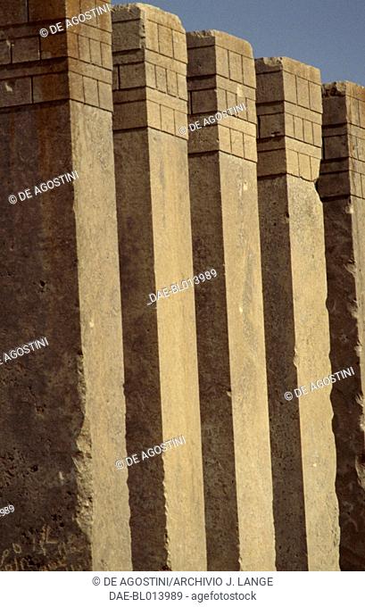The pillars of the Bar'an temple, also known as Arsh Bilqis or el-Amayid, dedicated to the Moon god Almaqah, Ma'rib, capital of the kingdom of Sheba, Yemen