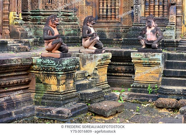 Monkey guardians at Banteay Srei temple, located in the area of Angkor, was desiccated to the Hindu God Shiva, Cambodia, South East Asia, Asia