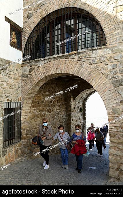Puerta de la Virgen del Postigo, gate of the Iznatoraf Walls. XIII-XIV centuries. Made of ashlar, masonry and brick