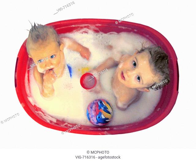 two boys in the bath-tub  - 19/04/2007