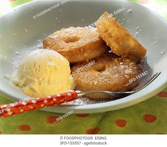 Cinnamon and apple fritters with vanilla ice cream (1)
