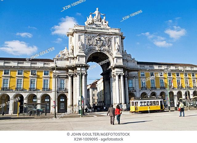 Triumphal Arch, Praca do Comercio, Lisbon, Portugal