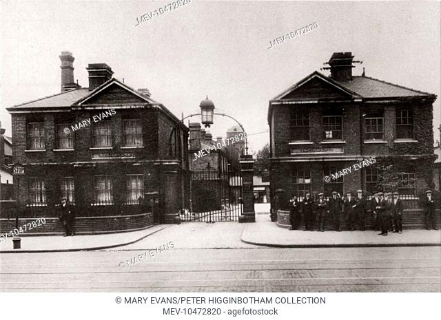 The entrance to the Bermondsey Union Infirmary, Lower Road, Rotherhithe, south east London. The infirmary, originally opened in 1876 as the St Olave's Union...